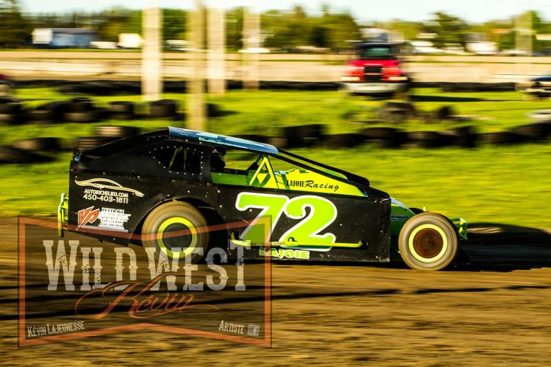 Bicknell 2012 For Sale in Pierreville 8000