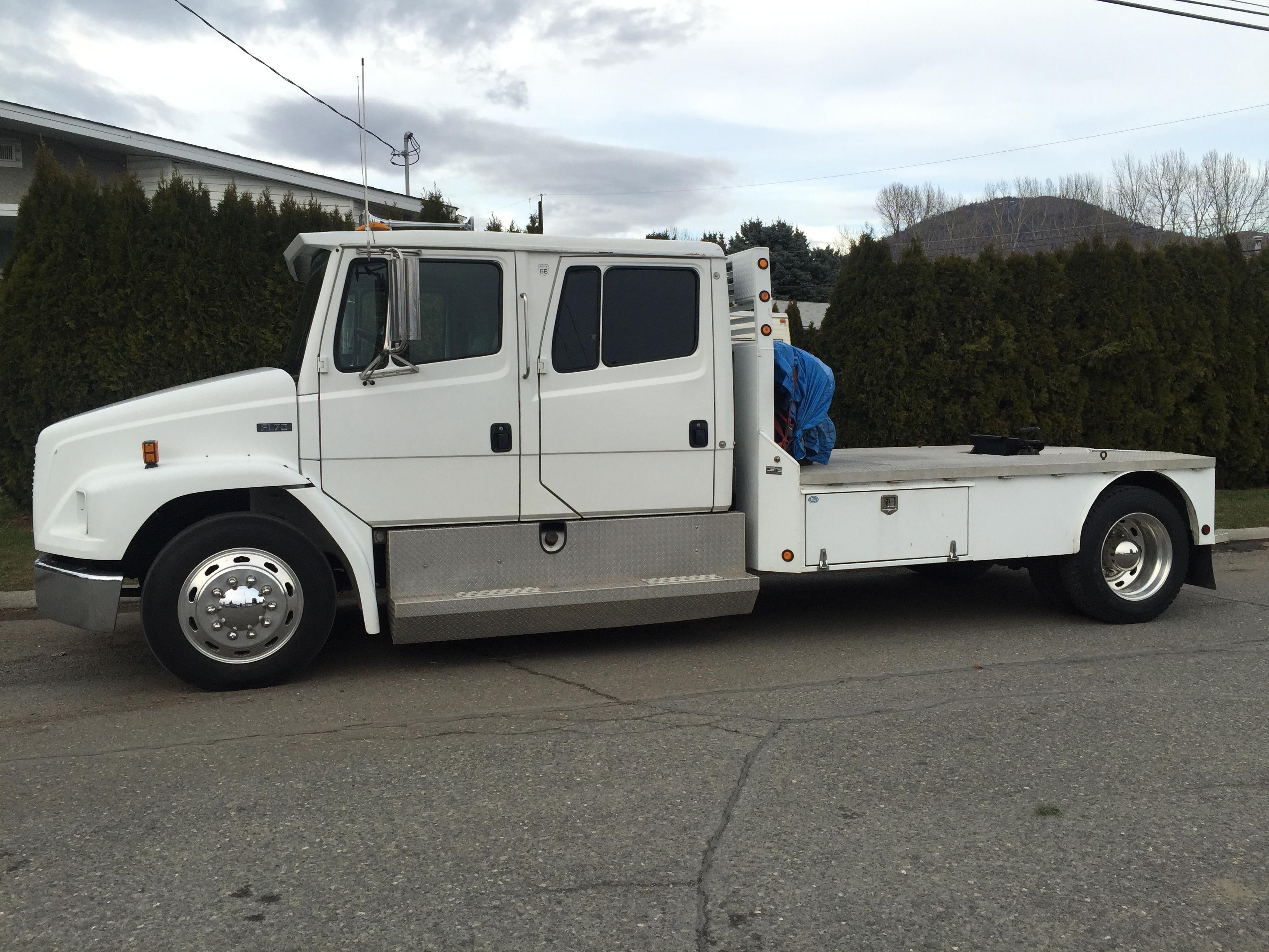 1997 Freightliner FL70 Sport Chassis For Sale in Kamloops 43000