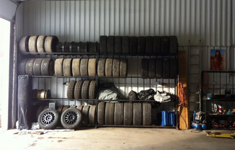 Track tires main photo