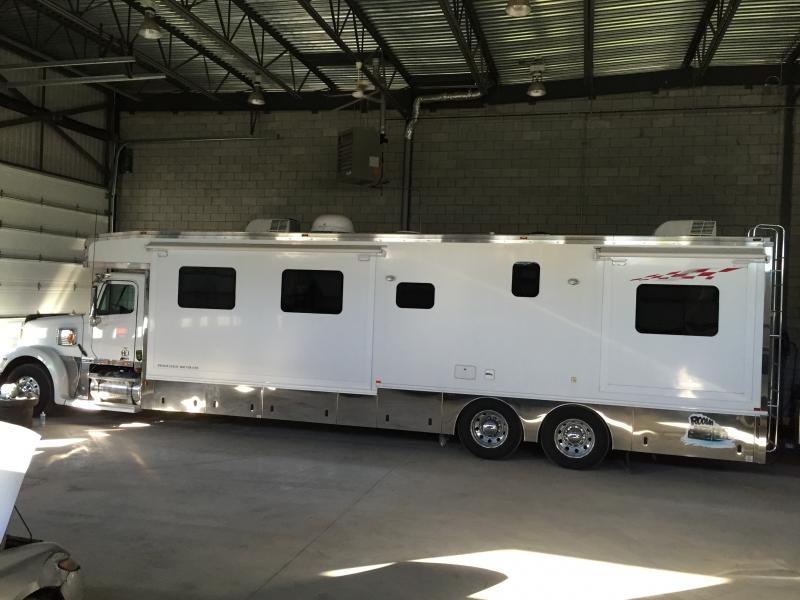 Motor home et trailer 2006 main photo